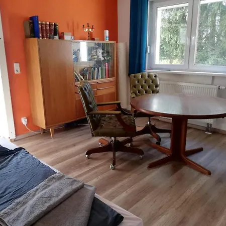 Ferienhaus Fuer Monteure Und Projektteams Mit 4 Schlafzimmern 度假居 *
