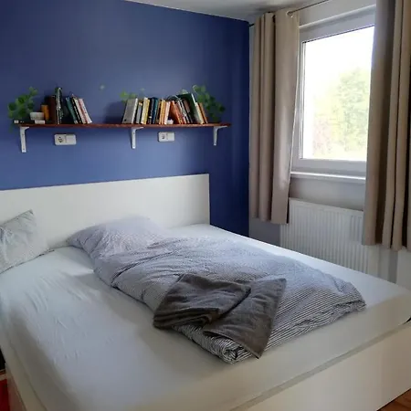 度假居 Ferienhaus Fuer Monteure Und Projektteams Mit 4 Schlafzimmern 科尼斯乌特豪森